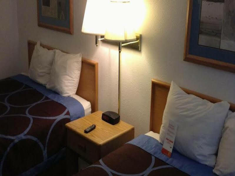 Super 8 By Wyndham Boise Otel Dış mekan fotoğraf