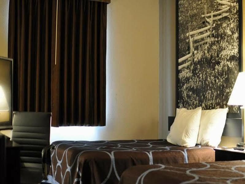 Super 8 By Wyndham Boise Otel Dış mekan fotoğraf